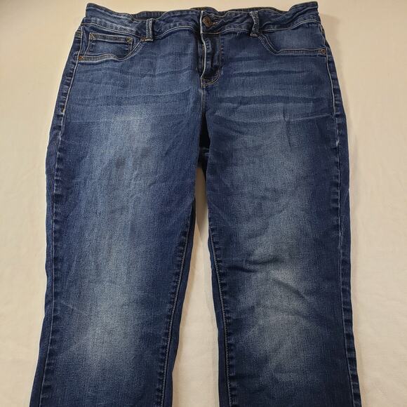 Maurices Jeans Women Plus 18 Regular Mid Rise Blue Skinny Jeans Outdoors 36x28.5 - Picture 7 of 13